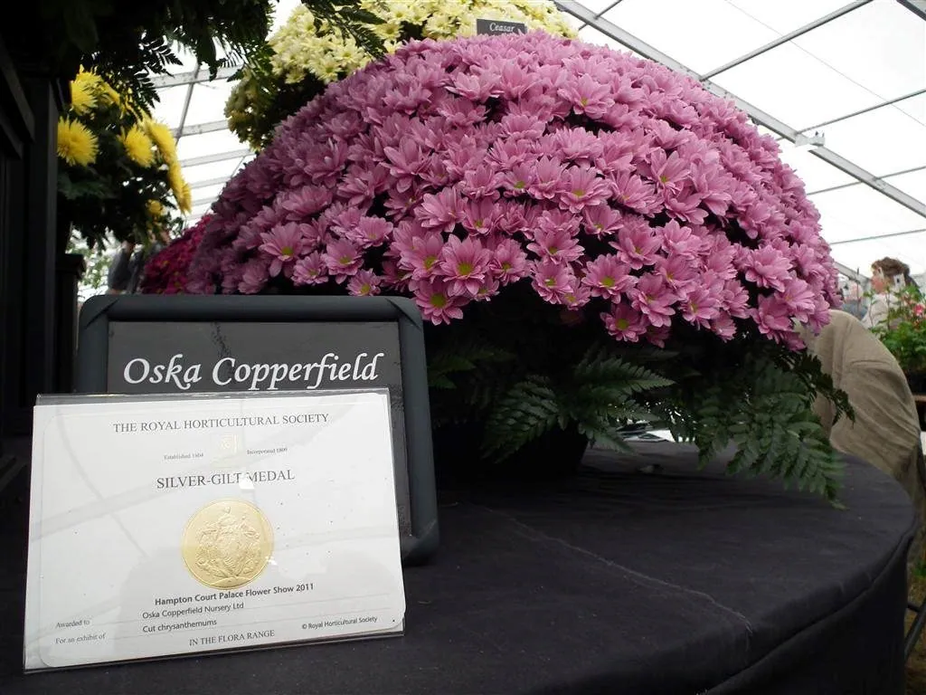 Floral marquee in the long water area 32